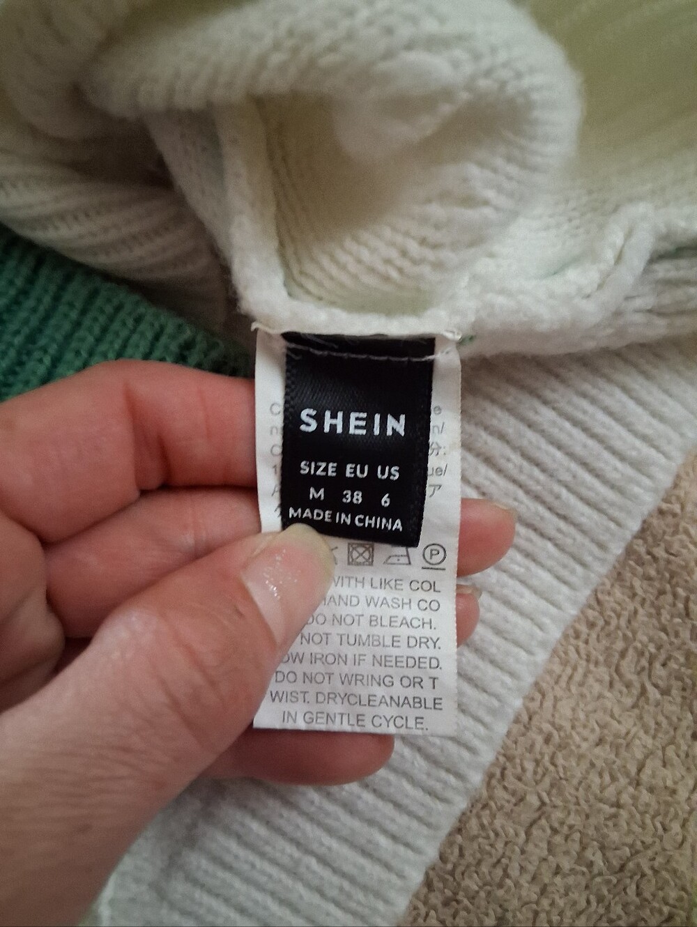 SHEIN Checkered Crewneck Sweater - Picture 3 of 4